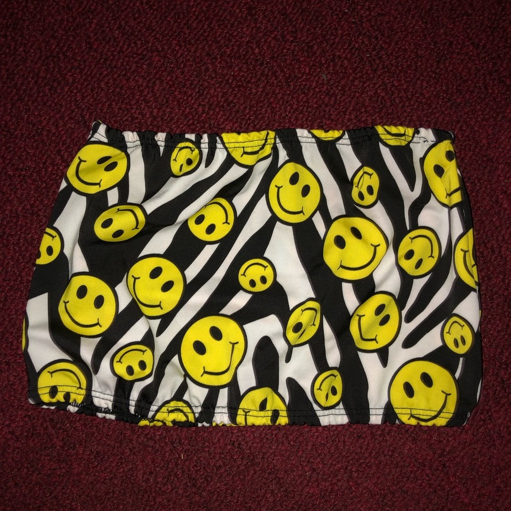 Rave mi gente smiley top